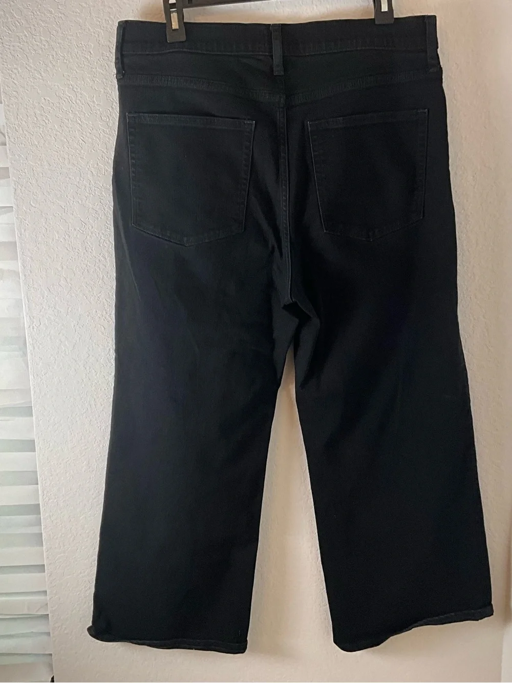J. Crew Black Wide-Leg Cropped Jeans — Flared Silhouette size 32/14 women